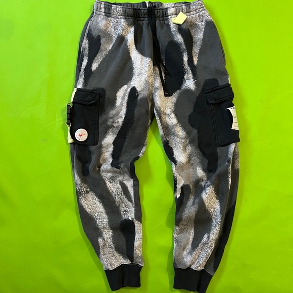 Small Nike Cargo Jogger Pants Camo Print Drawstring Sweatpants - Picture 1 of 6